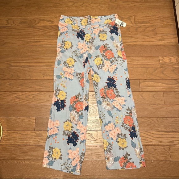 NWT Smythe Floral Pants - Picture 2 of 5